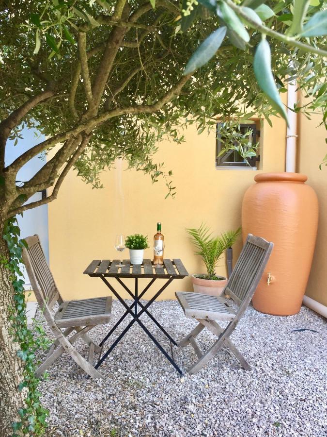 Studio Tout Confort Avec Parking Et Terrasse A Eze Village Exterior photo